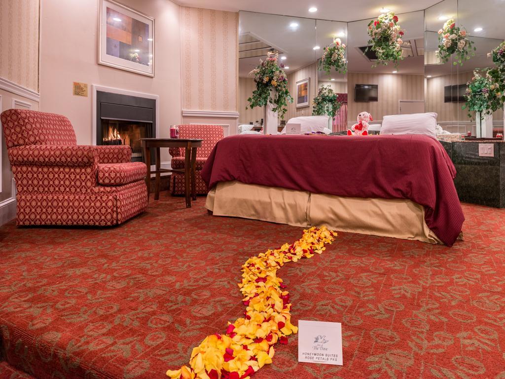 Inn Of The Dove Romantic Luxury & Business Suites Бенсалем Екстер'єр фото