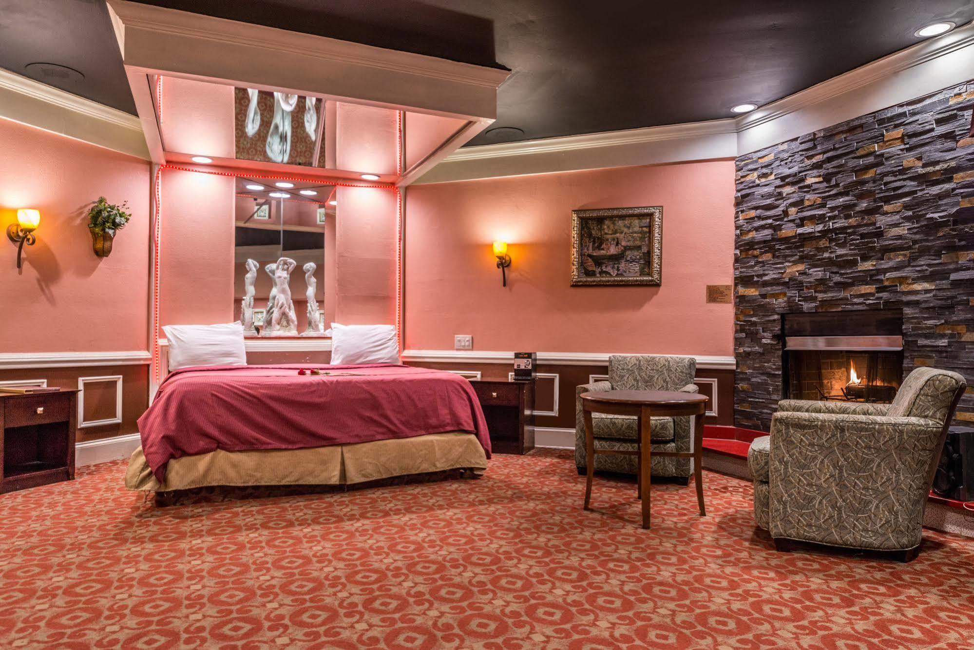 Inn Of The Dove Romantic Luxury & Business Suites Бенсалем Екстер'єр фото